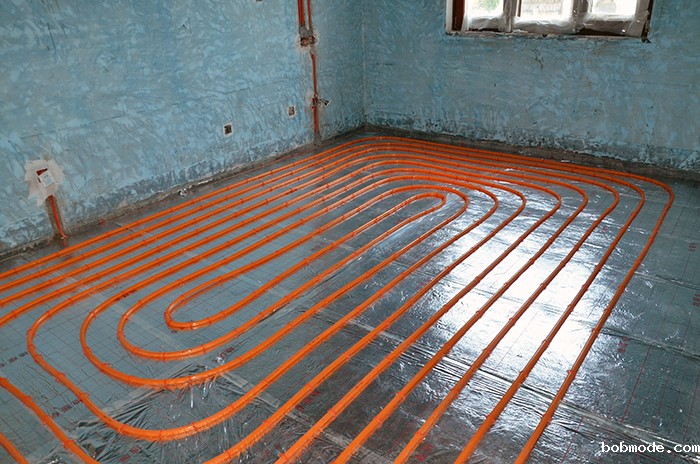 香根四季别墅地源热泵项目地暖管安装